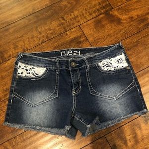 Rue 21 shorts, size:13/14, super cute! Like new